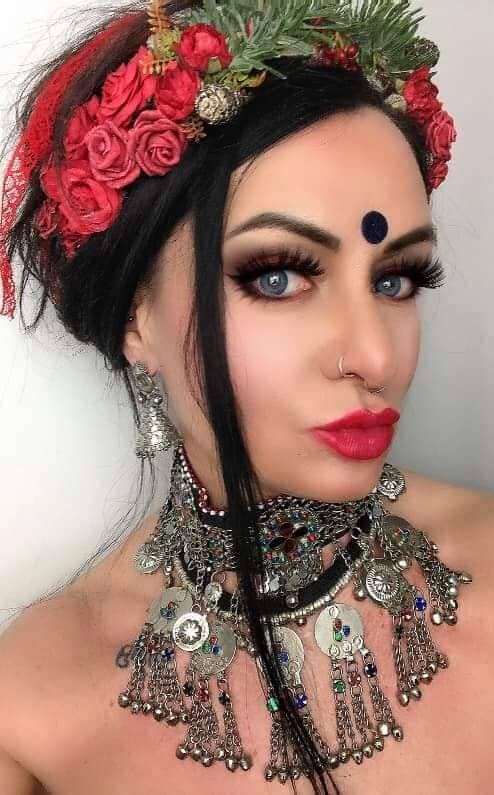 Kolczyki Jhumki z kwiatowym grawerem: Srebrne, indyjskie, w stylu boho