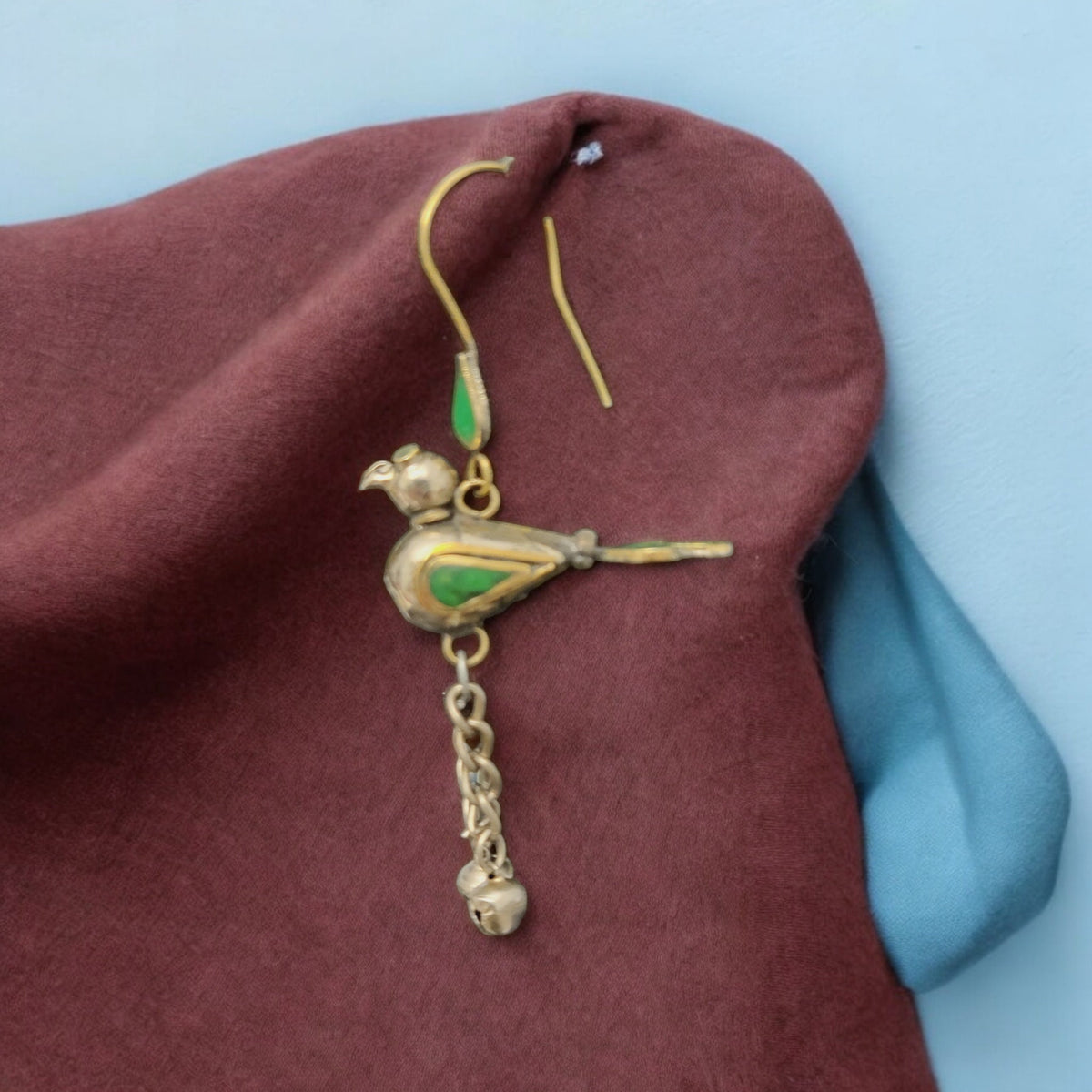 Wiszące Kolczyki Papugi w Stylu Vintage ze Złotymi Akcentami, 8 cm