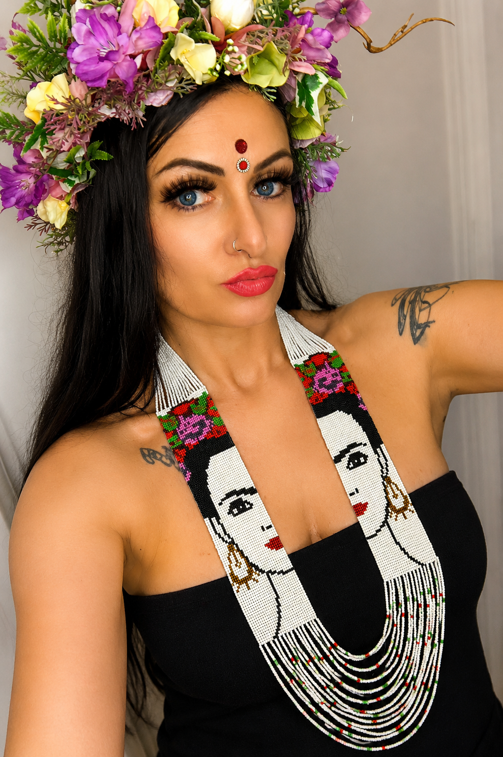Ręcznie Robiony Naszyjnik z Koralików Frida Kahlo: Biżuteria w Stylu Meksykańskim