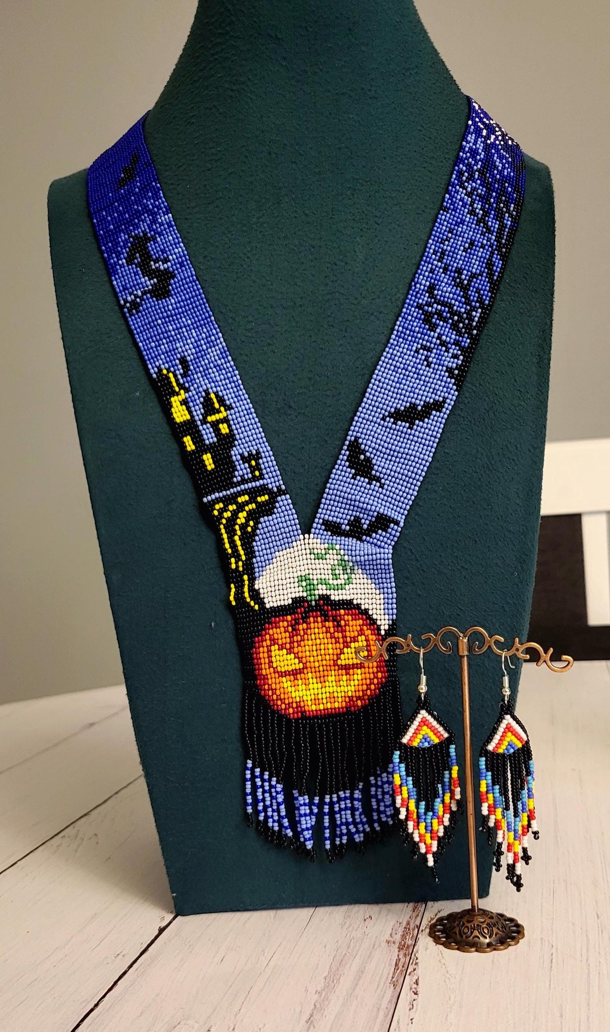 Ręcznie robiony koralikowy naszyjnik Halloween: Zestaw biżuterii z dynią
