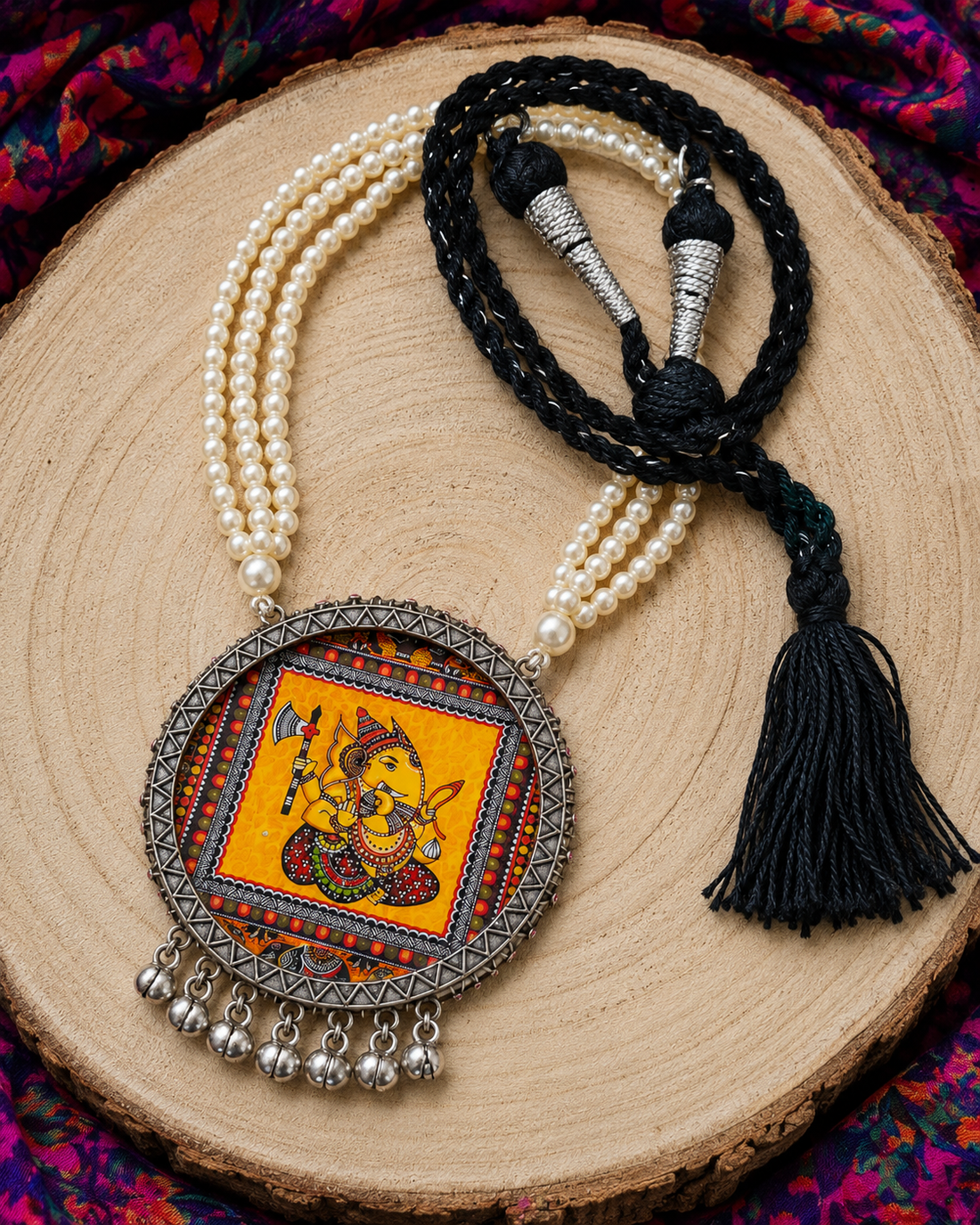Naszyjnik Ganesha: Medalion Hinduskiego Boga, Amulet Szczęścia